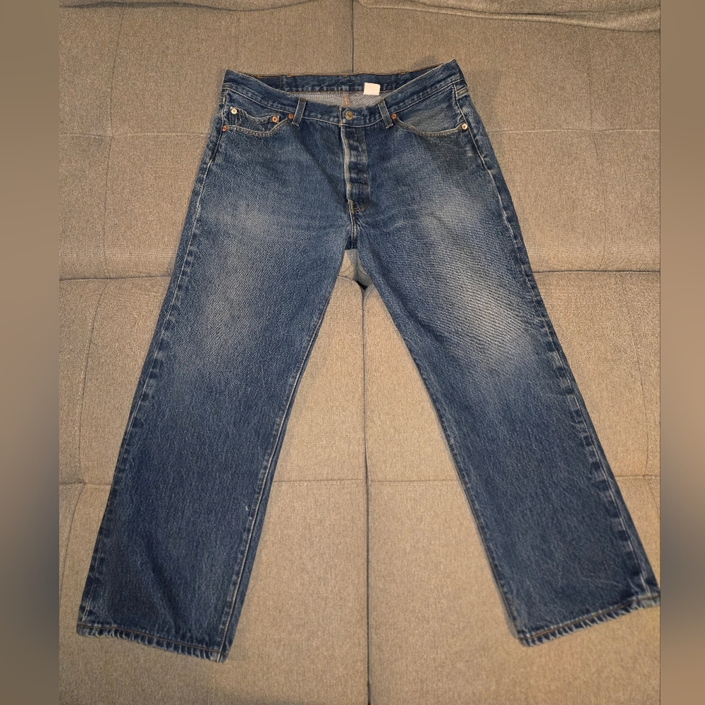 Vintage Levi's 501/501XX Blue Jeans 38x30 Med Wash Button Fly 2000s  Made In Mex